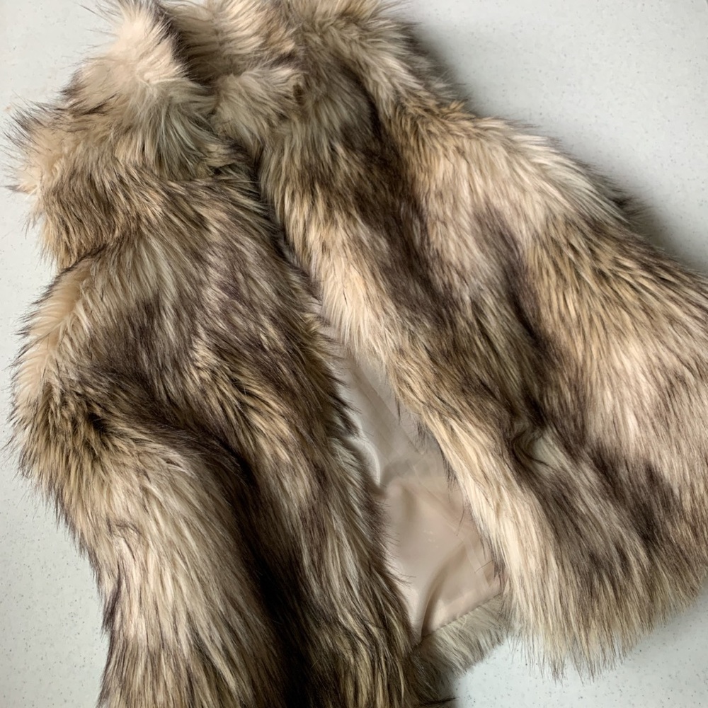 Fur vest